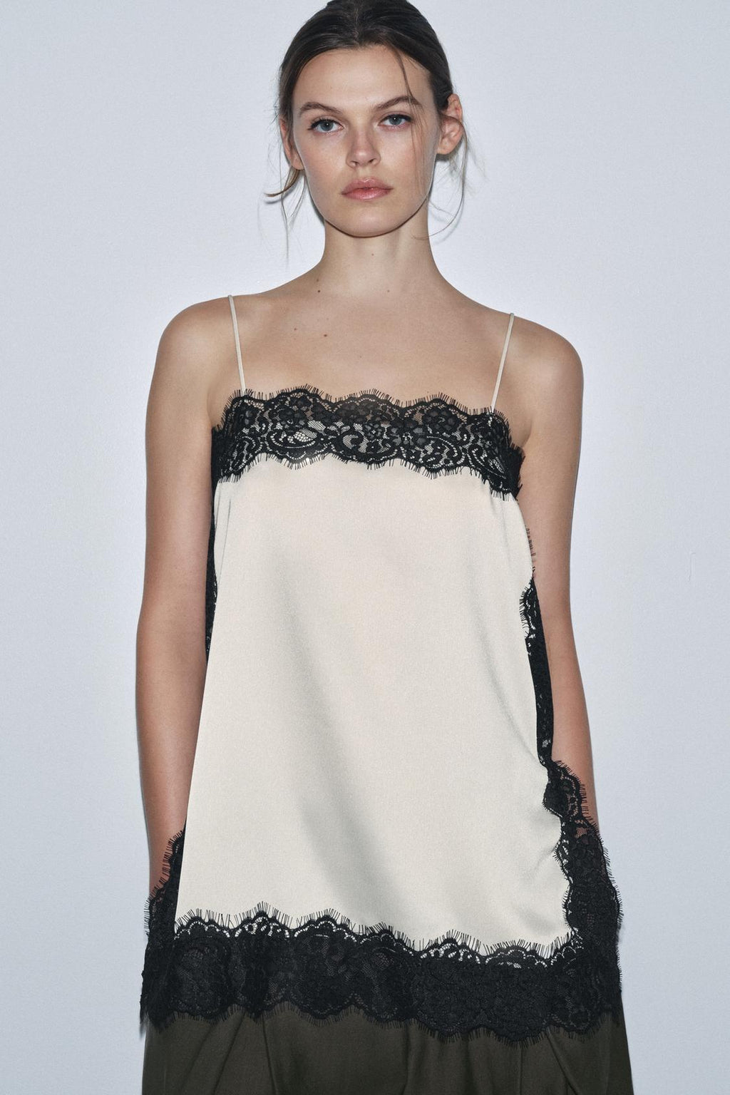 VERA | Satin-Minikleid mit Spitze
