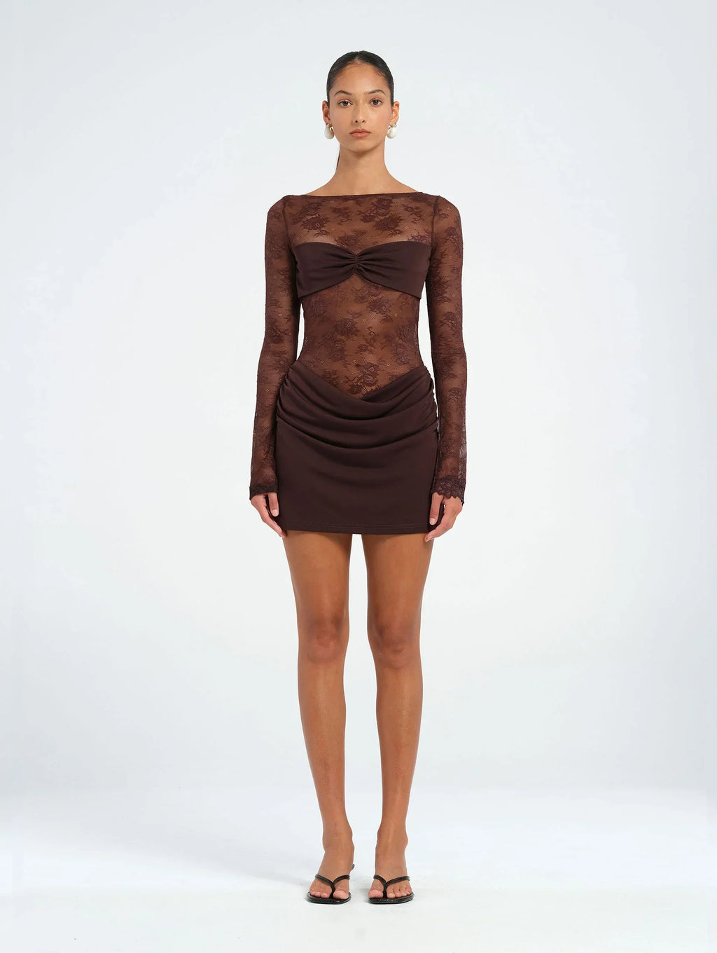NEOMI | Elegantes Spitzen-Minikleid