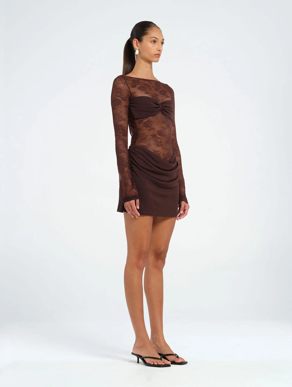 NEOMI | Elegantes Spitzen-Minikleid