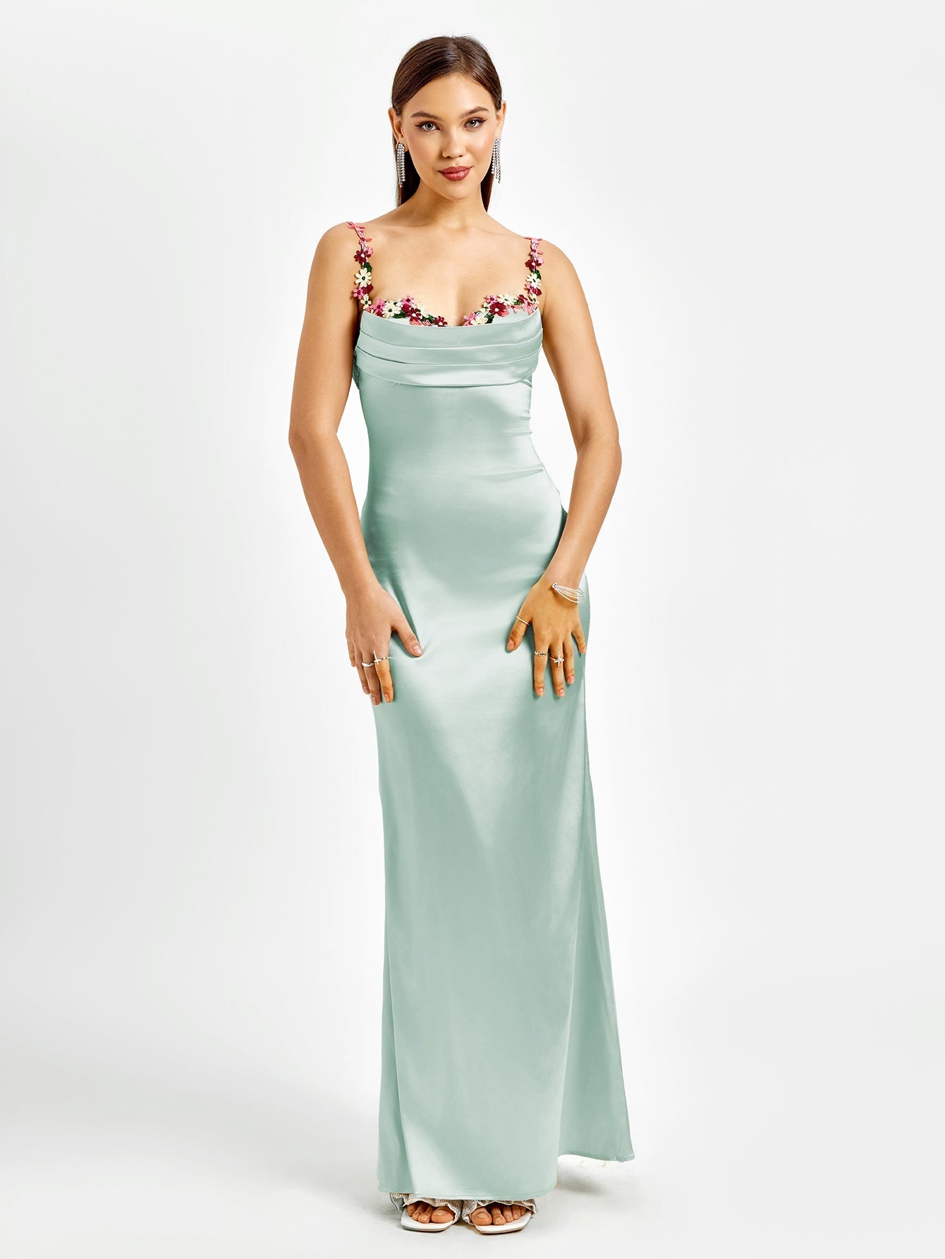SARAH | Verziertes Satin Maxi Kleid