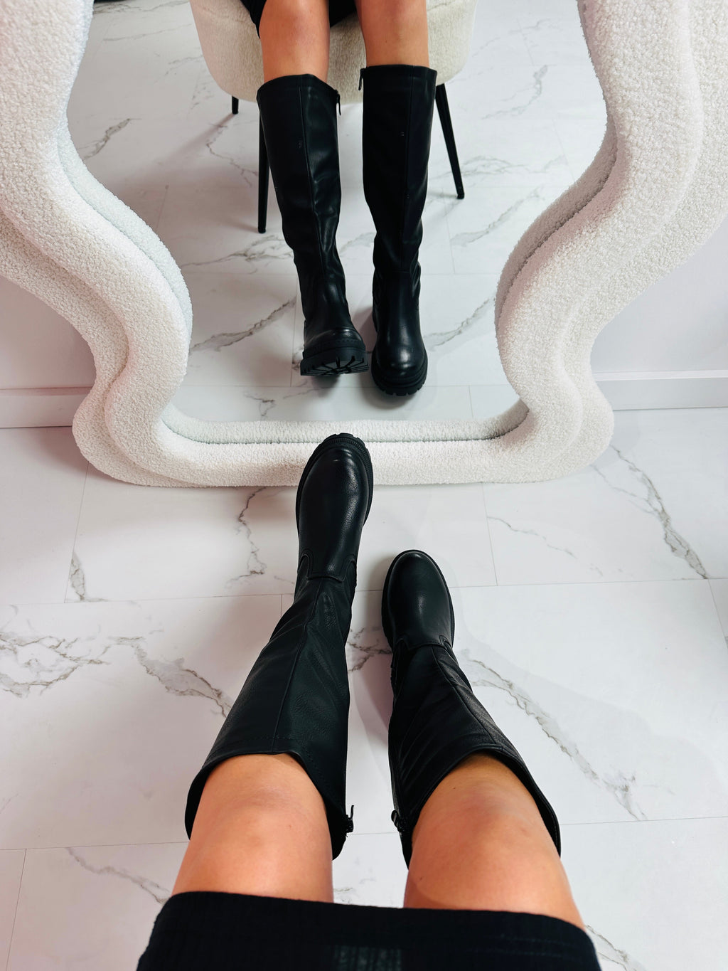 MASIE | Schwarze kniehohe Stiefel
