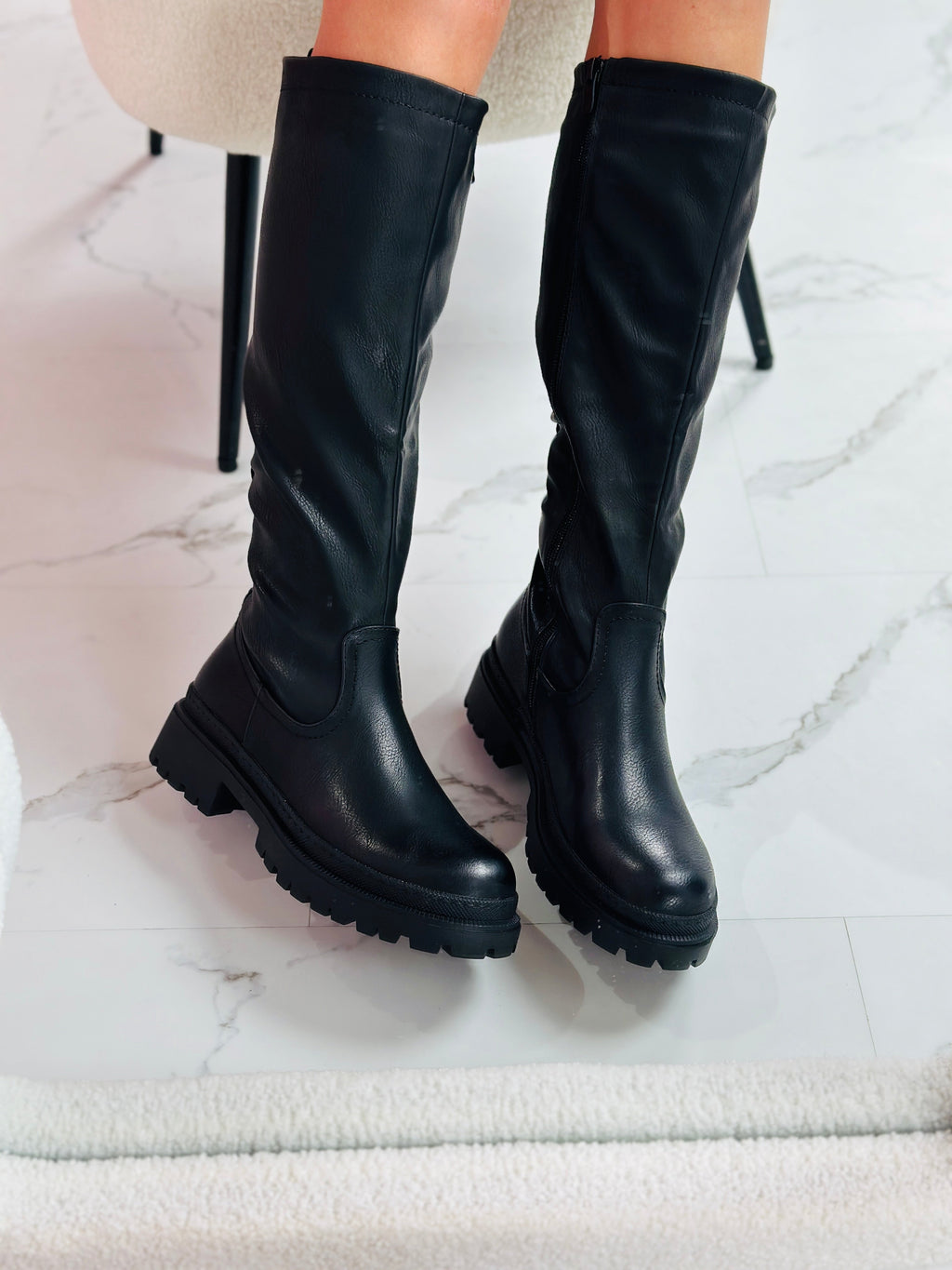 MASIE | Schwarze kniehohe Stiefel