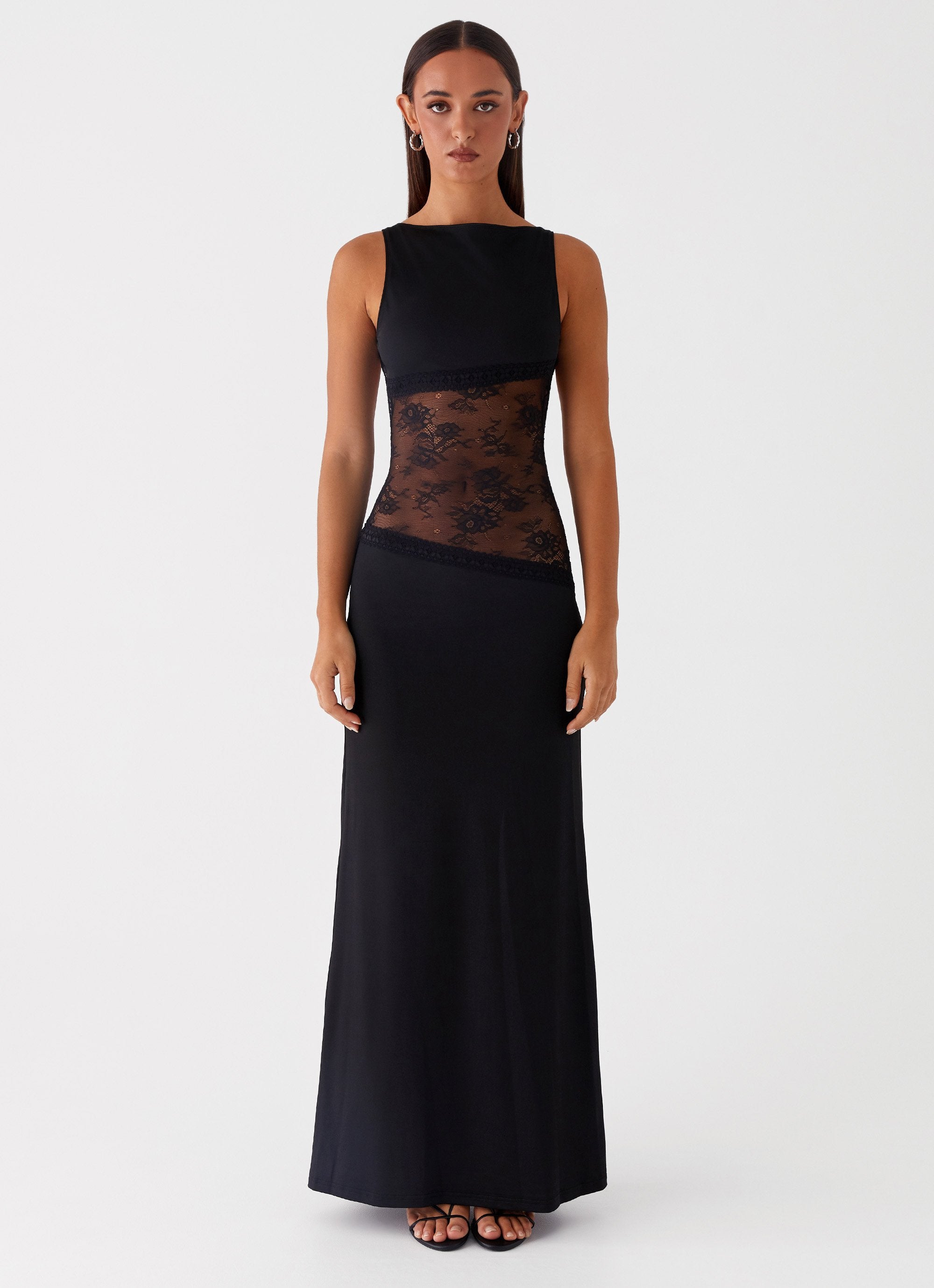 SELENA | Eleganter Cut-Out