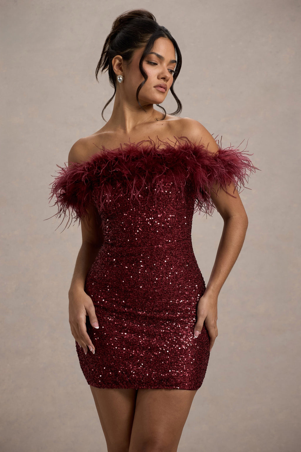 VALENTINA | Mini vestido con brillo de plumas