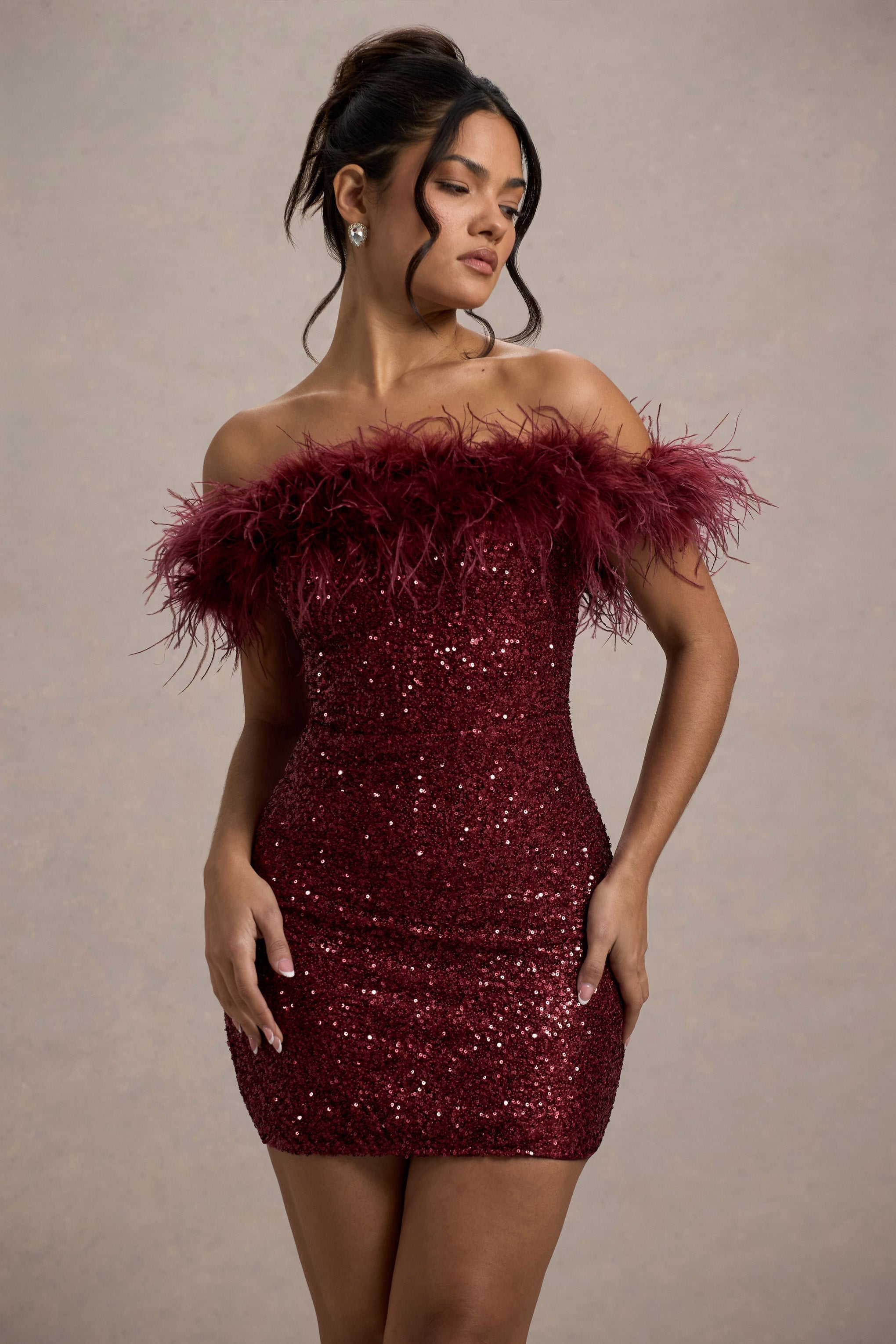 VALENTINA | Mini vestido con brillo de plumas