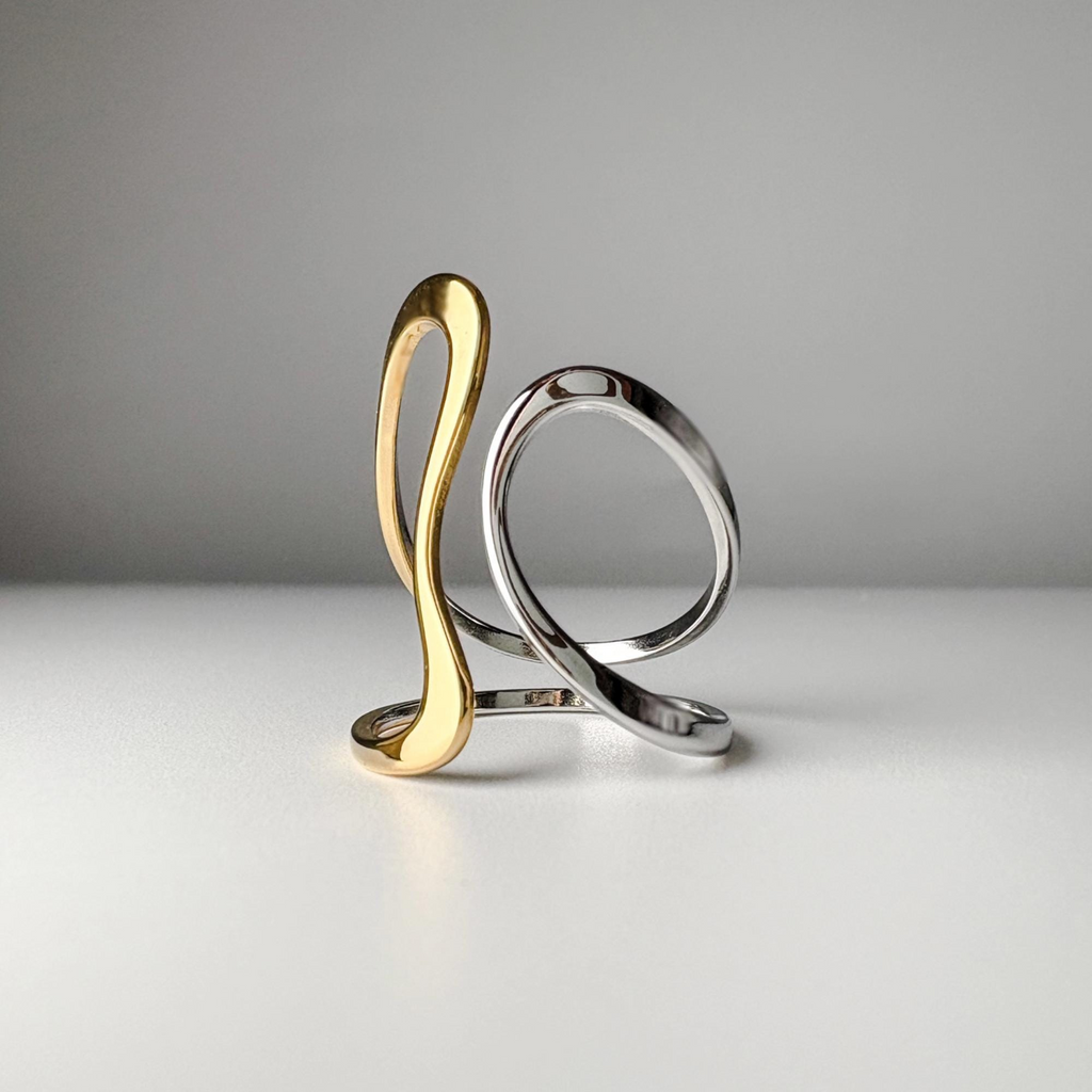 Anillo Ondulado de Dos Tonos