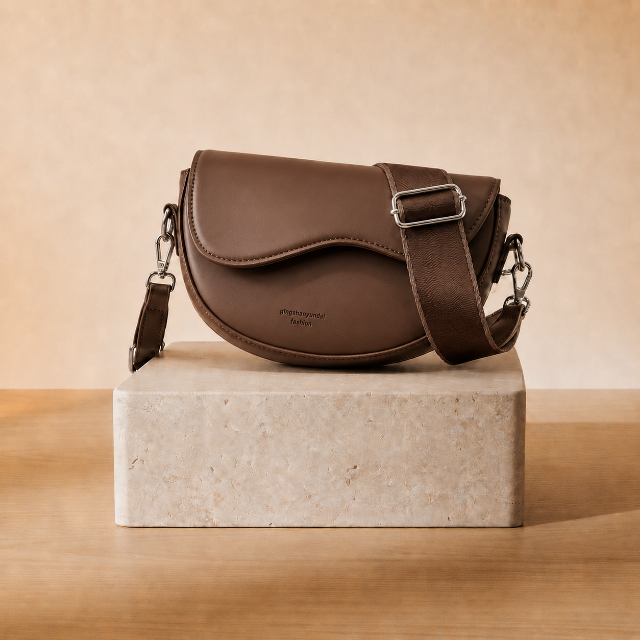 Bolso Saddle Piel Ondulada con Bandolera
