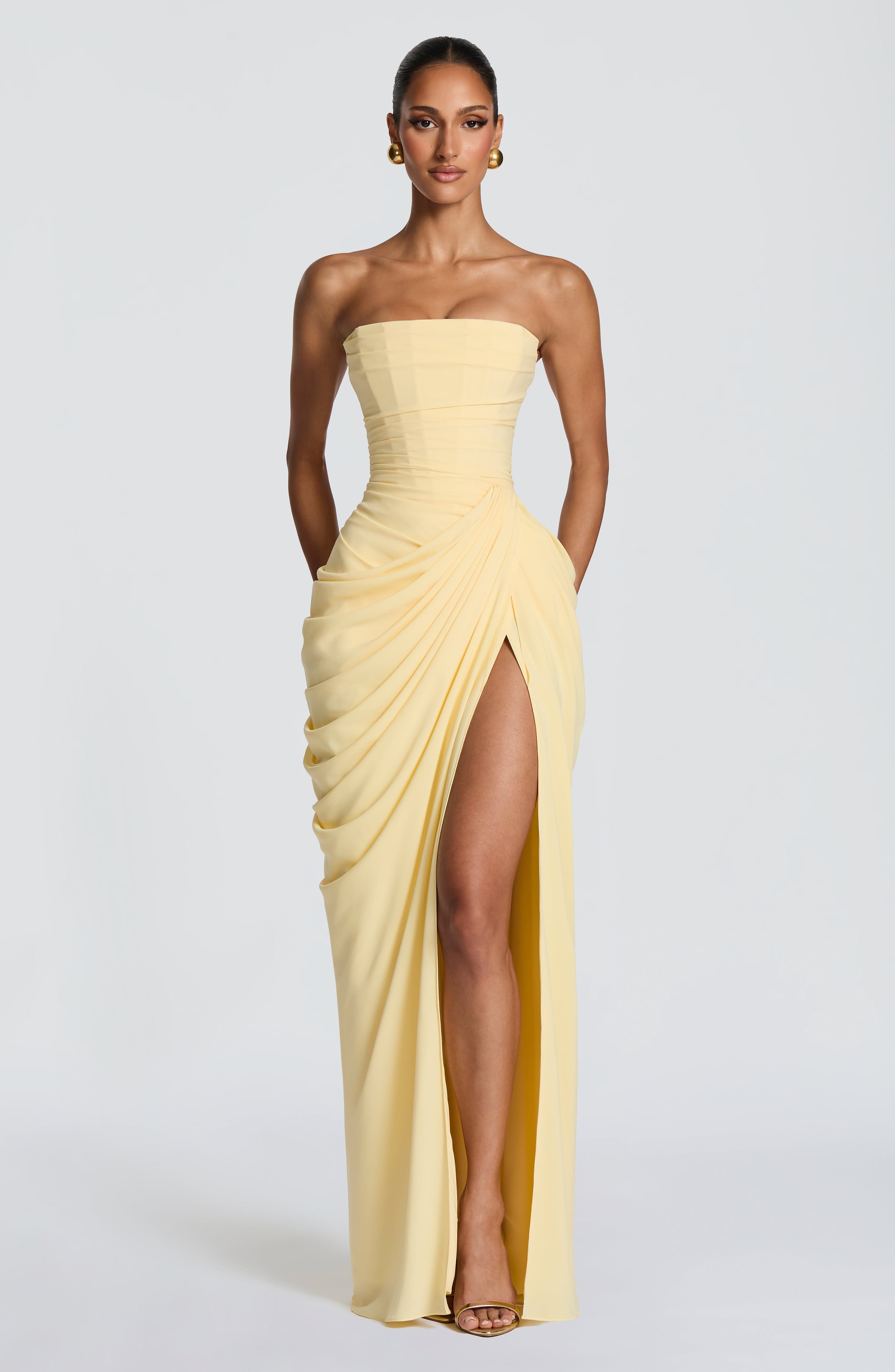 HANNAH | Elegantes Maxikleid mit Drapierung und Hohem Schlitz