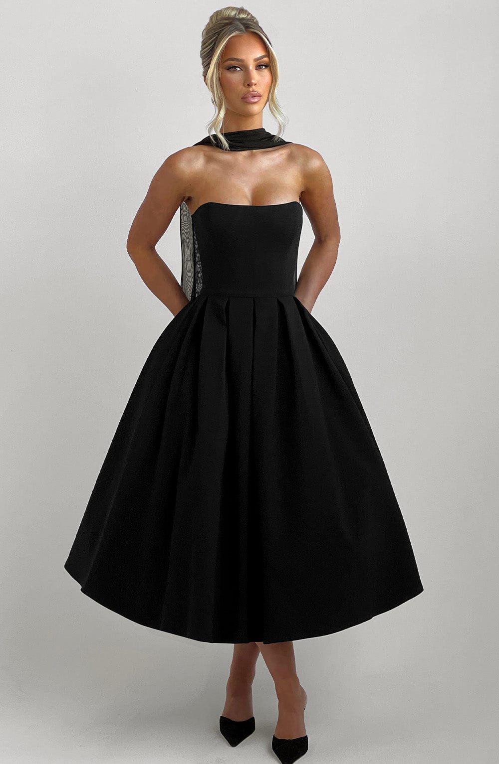 LAILA-MARIE | Curve Torch Midikleid
