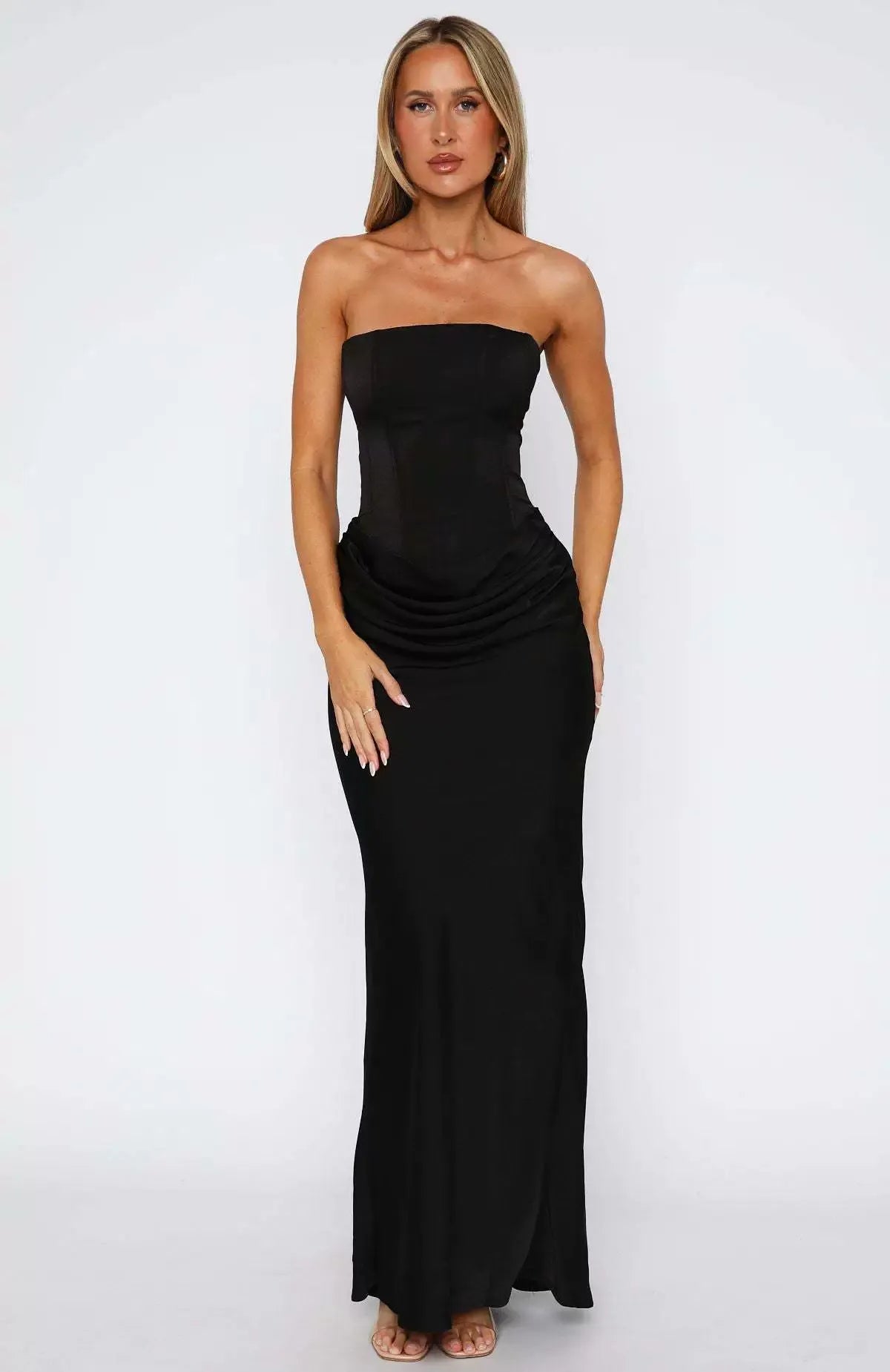 JANINE | Chic maxivestido bandeau con espalda de corsé