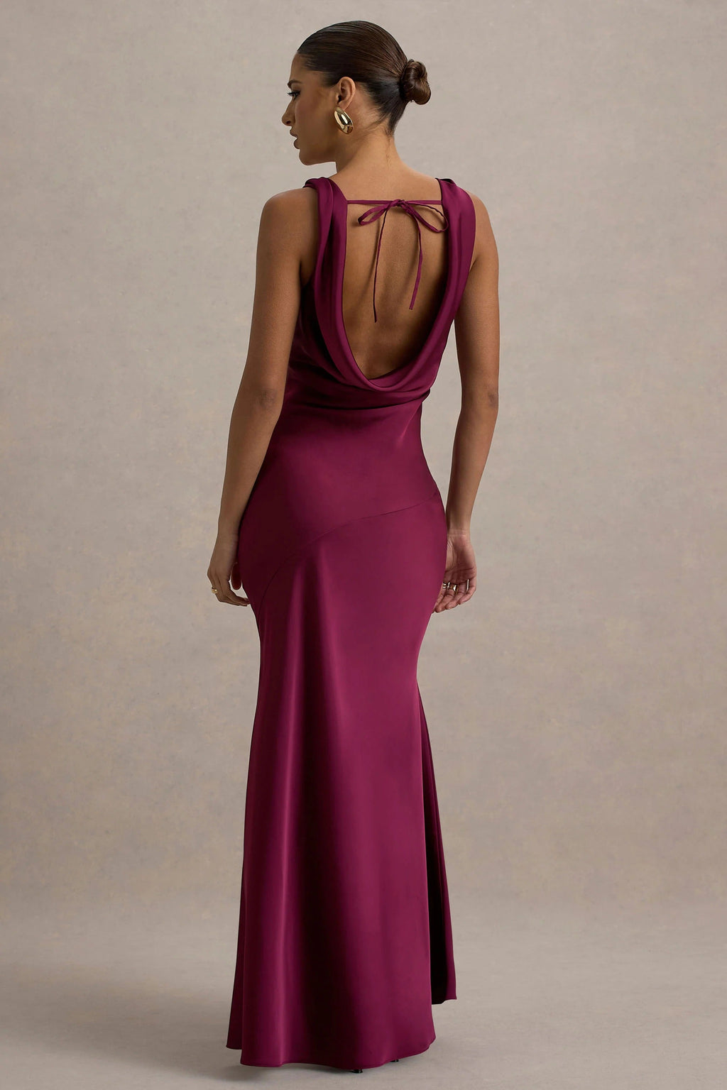 LENA | Minimalistisches Maxi Kleid mit Drapiertem Ausschnitt