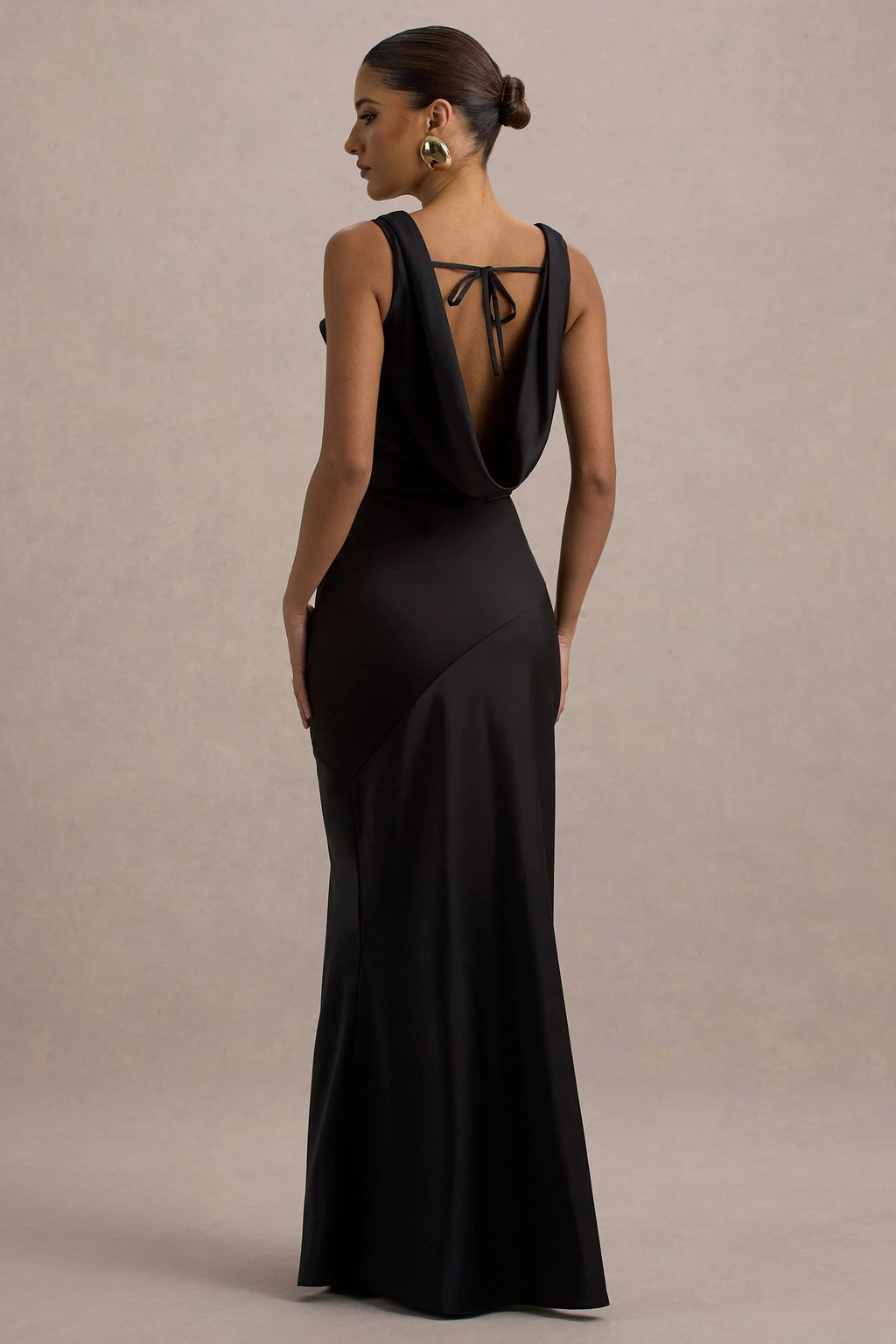 LENA | Minimalistisches Maxi Kleid mit Drapiertem Ausschnitt