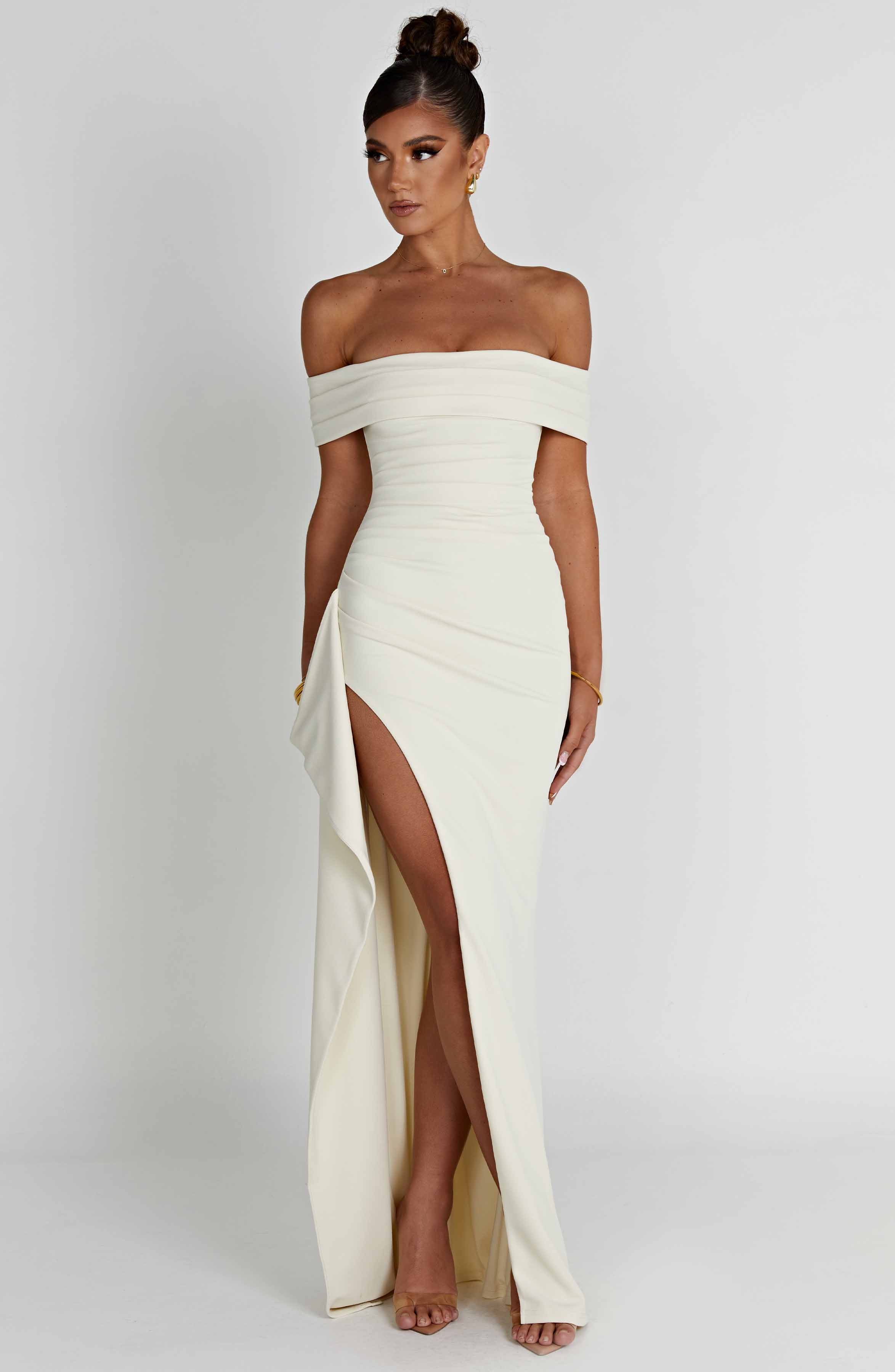 KIM | Off-Shoulder Satin Maxi Kleid